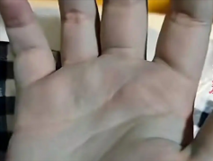 一家人吃便宜牛瘪暖锅中毒双手变蓝 插手一种不